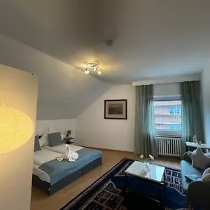 Apartment Dachwohnung Am Rhein Neben Die Schokoladenmuseum