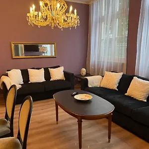 22 In Der Kunaustrasse Apartment