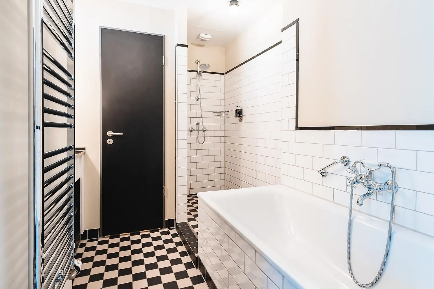 Henri Hotel Hamburg Downtown