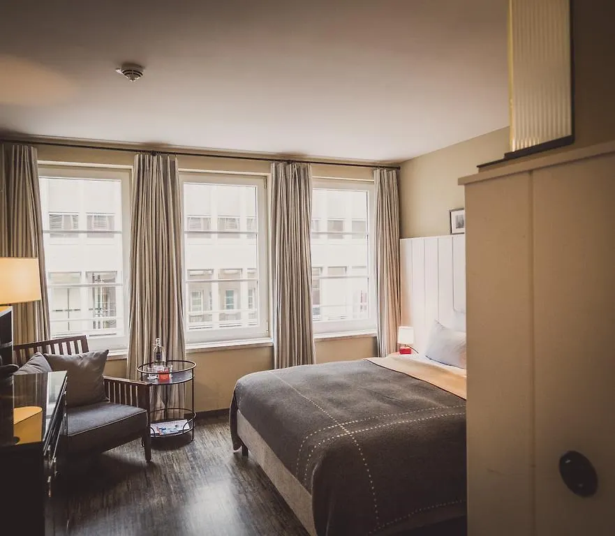 ****  Henri Hotel Hamburg Downtown Germany